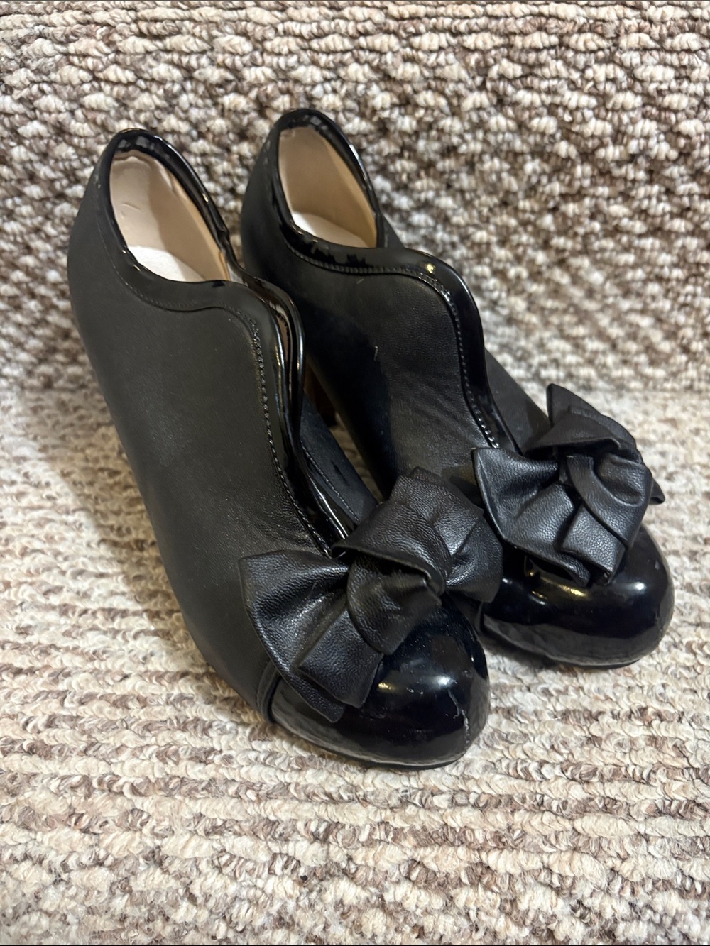 Black Women's Bow-Accent Dress Heels